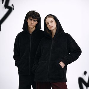 Chaqueta Polar con Capucha y Cierre