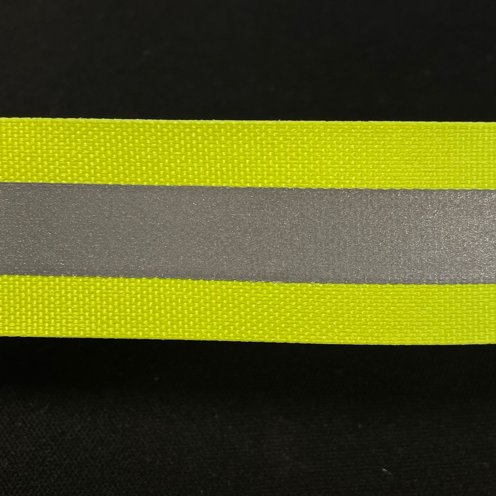 Cinta Reflectante Poliéster 2.5cm 50mts.